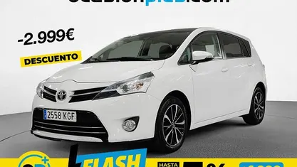 Usado Toyota Verso Advance 132 CV (97 kW) 2017 Blanco Monovolumen