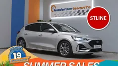 Gris Usado 2023 Ford Focus ST-Line Berlina | 18.400 € (Precio justo)