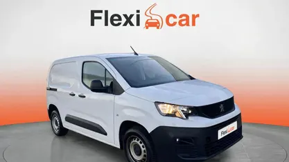 Usado Peugeot Partner 102 CV (75 kW) 2021 Blanco Monovolumen