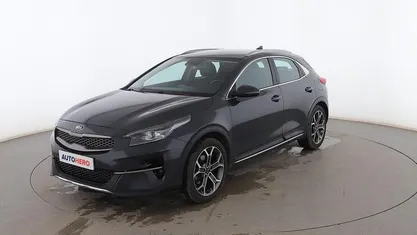 Usado Kia XCeed 136 CV (100 kW) 2019 Gris SUV