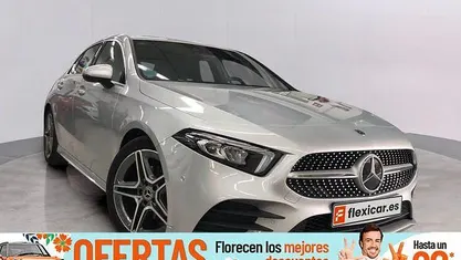 Usado Mercedes A180 136 CV (100 kW) 2019 Gris Berlina