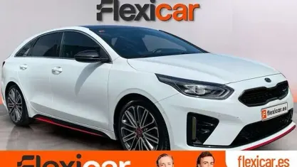 Usado Kia ProCeed GT 204 CV (150 kW) 2019 Blanco Familiar