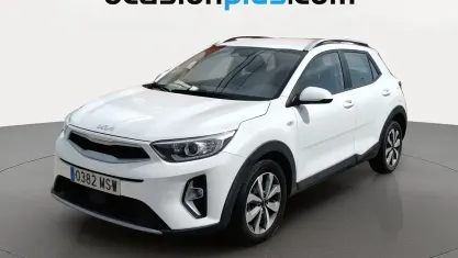 Usado Kia Stonic 120 CV (88 kW) 2024 Blanco SUV