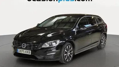 Usado 2018 Volvo V60 Momentum Familiar | 15.000 € (Precio justo)