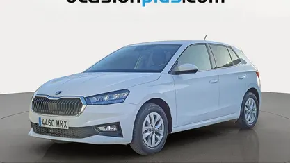 Usado Skoda Fabia Selection 95 CV (69 kW) 2024 Blanco SUV
