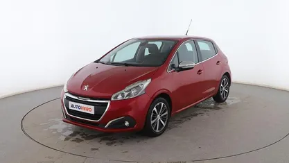Usado 2017 Peugeot 208 Allure Utilitario | 9499 € (Precio justo)