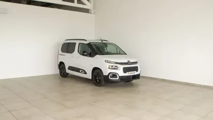 Usado Citroën e-Berlingo Shine 100 kW (136 CV) 2024 Blanco Monovolumen
