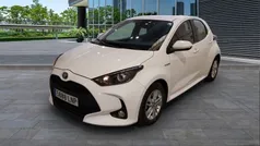 Blanco Usado 2021 Toyota Yaris Hybrid Business Edition Utilitario | 17.800 € (Precio justo)