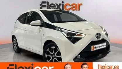 Usado Toyota Aygo X-play 72 CV (52 kW) 2021 Blanco Utilitario