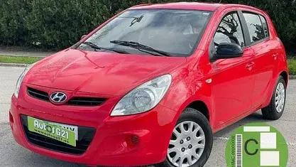 Käytetty Hyundai i20 Classic 78 HP (57 kW) 2010 Punainen Viistoperä