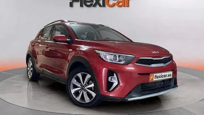 Usado 2023 Kia Stonic SUV | 13.490 € (Buen precio)