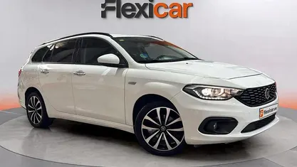 Usado 2017 Fiat Tipo Lounge Familiar | 7990 € (Buen precio)