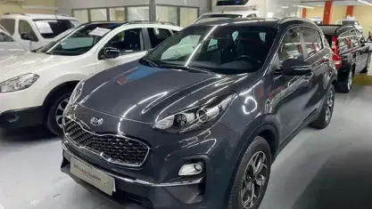 Usado Kia Sportage 136 HP (100 kW) 2021 Cinzento SUV