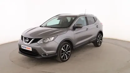 Usado Nissan Qashqai Tekna 130 CV (95 kW) 2016 Gris SUV