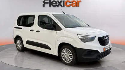 Blanco Usado 2021 Opel Combo Edition+ Monovolumen | 9990 € (Precio justo)