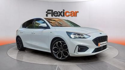Używany Ford Focus ST-Line 125 KM (91 kW) 2019 Biały Sedan/Limuzyna