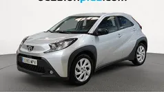 Usado 2024 Toyota Aygo Play Utilitario | 14.410 € (Precio justo)