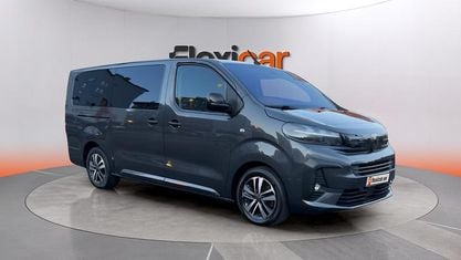 Begagnad Peugeot Traveller Business-Line 180 HK (132 kW) 2024 Grå Minibuss