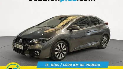 Usado Honda Civic Elegance 100 CV (73 kW) 2015 Gris Utilitario