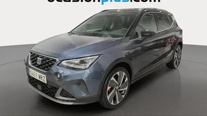 Usado Seat Arona FR 150 CV (110 kW) 2024 Gris SUV