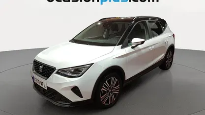 Käytetty Seat Arona Style 110 HP (80 kW) 2023 Valkoinen Katumaasturi