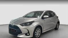 Gris Usado 2024 Toyota Yaris Active | 20.890 € (Precio justo)