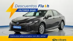 Beige Usado 2019 Toyota Camry Business Edition Berlina | 21.490 € (Precio justo)