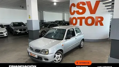 Usado Nissan Micra 60 CV (44 kW) 2003 Gris Utilitario