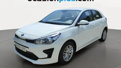 Usado Kia Rio 84 CV (61 kW) 2021 Blanco Utilitario