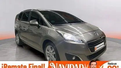 Gris Usado 2016 Peugeot 5008 Style Monovolumen | 8190 € (Buen precio)