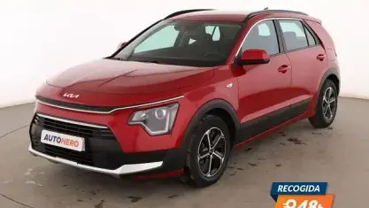 Usado Kia Niro 129 CV (94 kW) 2024 Rojo SUV