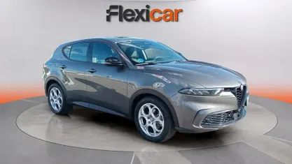 Usado Alfa Romeo Tonale Sprint 131 CV (96 kW) 2023 Gris SUV