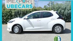 Blanco Usado 2022 Toyota Yaris Hybrid Business Edition Berlina | 17.500 € (Buen precio)