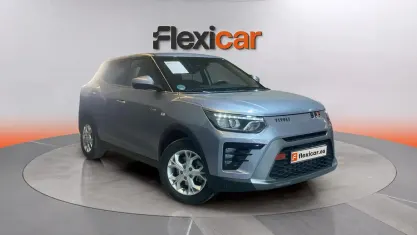 Usado SsangYong Tivoli 150 CV (110 kW) 2025 Gris SUV