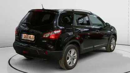 Usado Nissan Qashqai Acenta 132 CV (97 kW) 2012 Negro SUV