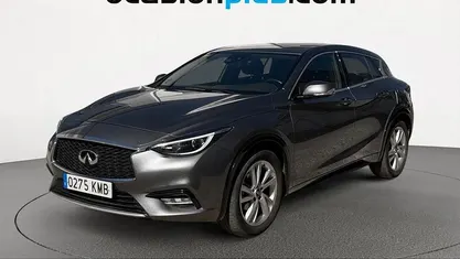 Usado Infiniti Q30 Premium 109 CV (80 kW) 2018 Gris Utilitario