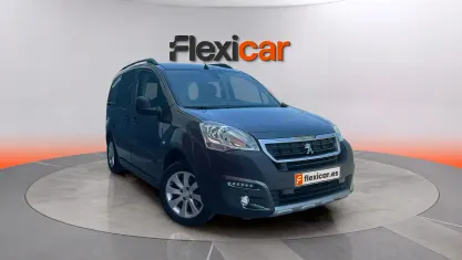 Usado Peugeot Partner Tepee Outdoor 110 CV (80 kW) 2018 Gris Monovolumen