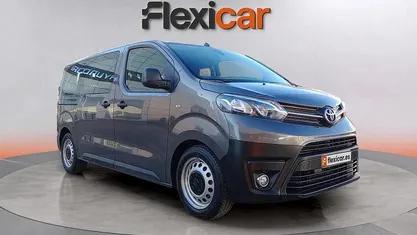 Gris Usado 2025 Toyota Proace Comfort Monovolumen | 26.990 € (Buen precio)