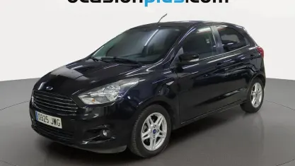 Usado Ford Ka Plus Ultimate 86 CV (63 kW) 2017 Negro Utilitario
