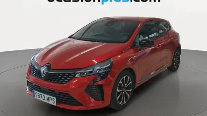 Usado Renault Clio Techno 91 CV (66 kW) 2024 Rojo Utilitario