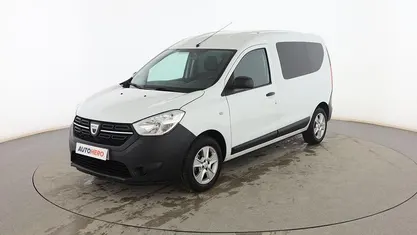 Usado Dacia Dokker Essentiel 102 CV (75 kW) 2020 Blanco Monovolumen