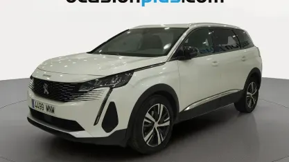 Usado Peugeot 5008 Allure 131 CV (96 kW) 2024 Blanco SUV