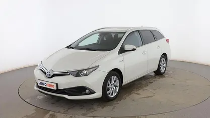 Blanco Usado 2016 Toyota Auris Touring Sports Active Familiar | 16.999 € (Precio justo)