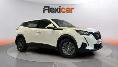 Usado Peugeot 2008 Active 111 CV (81 kW) 2021 Blanco SUV