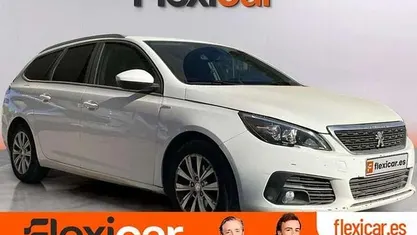 Usado Peugeot 308 Style 131 CV (96 kW) 2019 Blanco Utilitario
