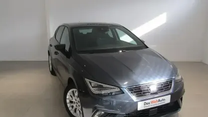 Usado Seat Ibiza FR 116 CV (85 kW) 2025 Gris Utilitario