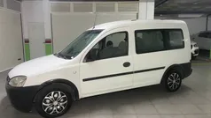 Blanco Usado 2005 Opel Combo Monovolumen | 2900 €