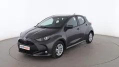 Gris Usado 2022 Toyota Yaris Edition Utilitario | 16.599 € (Precio justo)