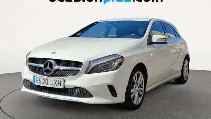 Käytetty Mercedes A200 136 HP (100 kW) 2017 Valkoinen Viistoperä