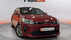 Rojo Usado 2021 Kia Rio Berlina | 13.490 € (Precio justo)